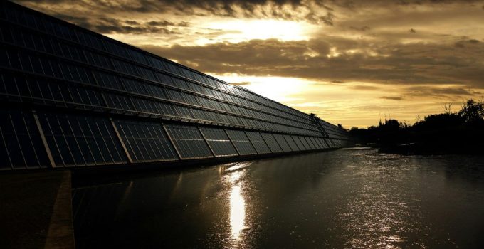 cleaning outdoor solar lights