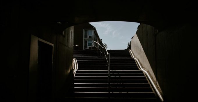 install outdoor stair lighting