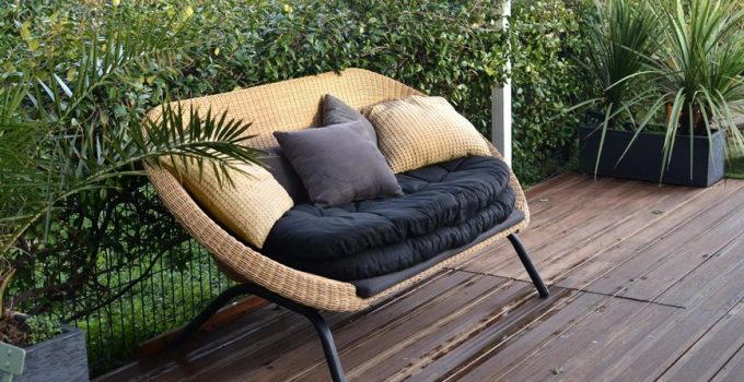 arrange wicker patio set