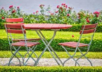 choosing amish backyard furniture