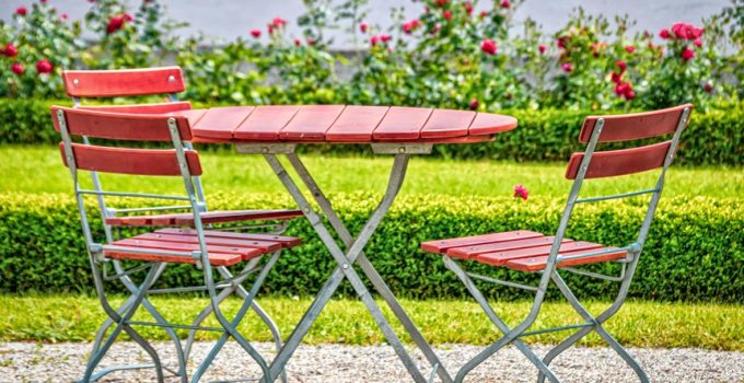 choosing amish backyard furniture