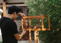 installing landscape lighting outdoors