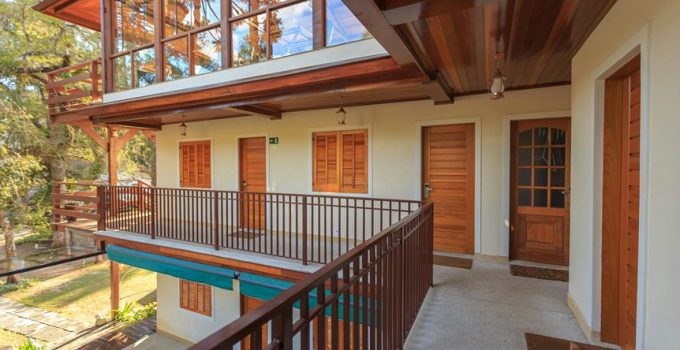 secure deck railing installation