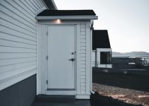 selecting outdoor lighting options