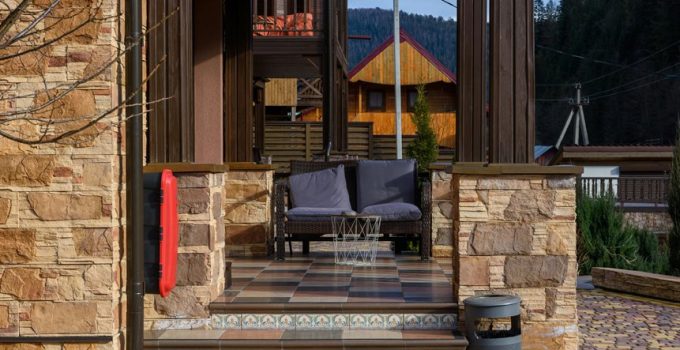 selecting sturdy outdoor wicker