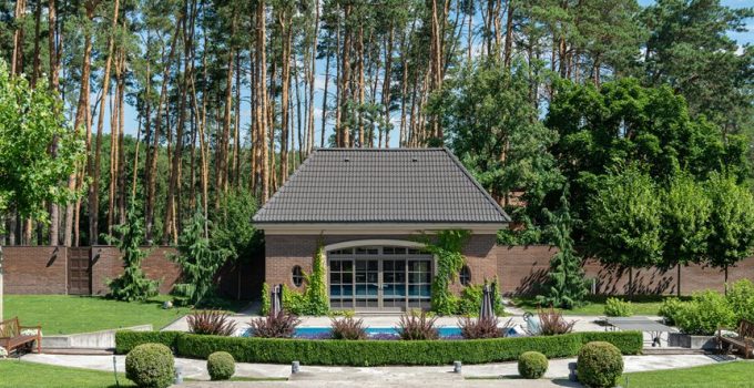stones for backyard privacy