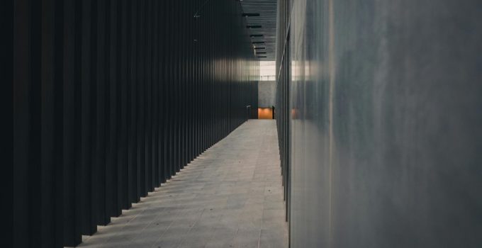 winding path landscape lighting