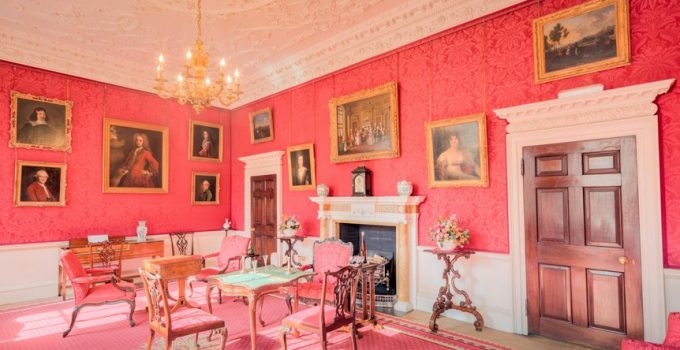 camp chair with table