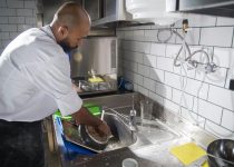 clean stainless steel grills