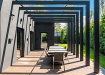 louvered pergolas shade effectiveness