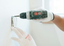 outdoor glass wall noise level