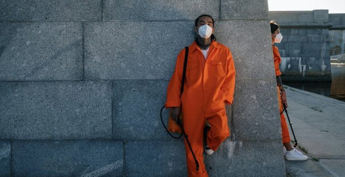 outdoor handheld showerhead installation