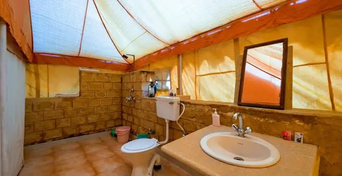 outdoor shower design tips