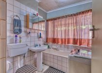 outdoor shower privacy options