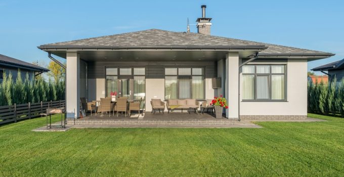 outdoor shower privacy solutions