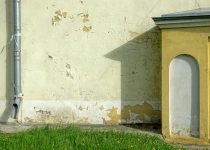 proper drainage for walls