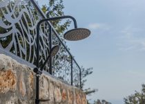 rustic outdoor shower design