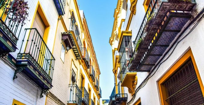 screens for retractable walls