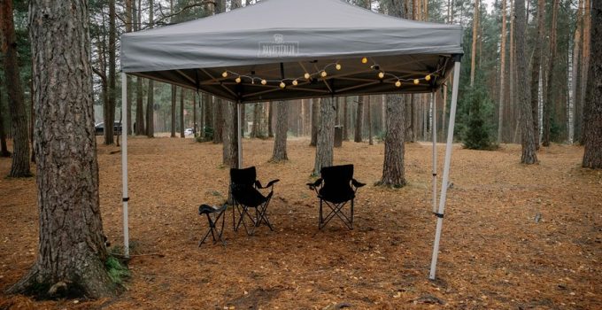 setting up camp chair