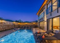 stacked stone retaining walls